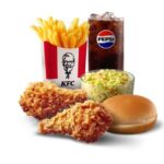 سناك بوكس ٢ قطعه وبطاطس وخبز