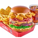 بوكس سوبر مكوك سنجب ساندوتش وبطاطس ومشروب