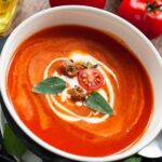 شوربه طماطم بالكريمه