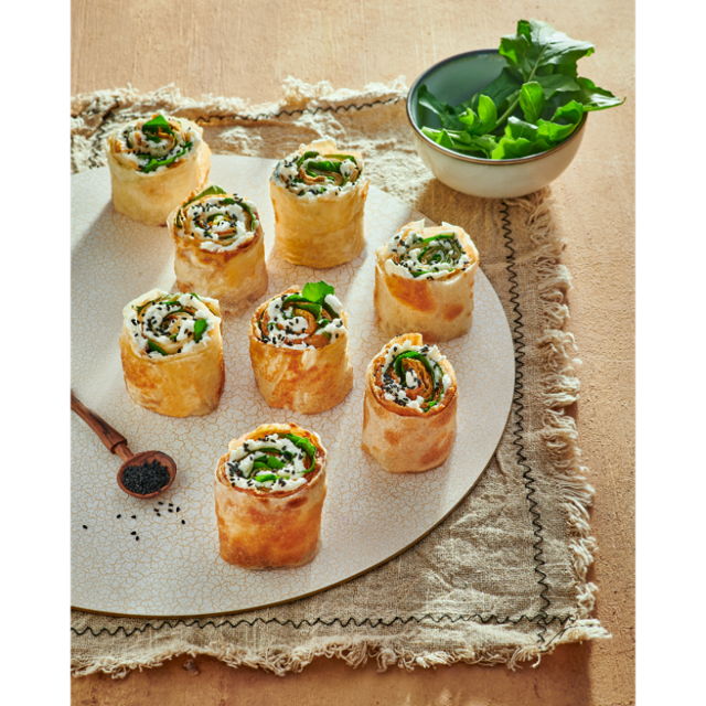 Dina-Farm_27s-Feteer13299_640x_auto_none رول جبنة فيتا بالجرجير - الصورة 1