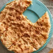 فطيرة لحمة سلامي وسط