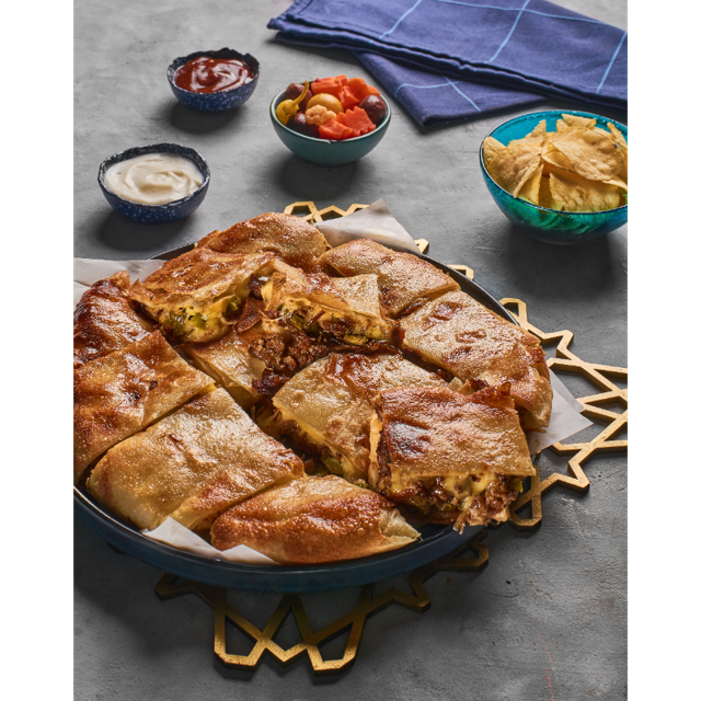 photos_menu_items_photo_urls_89144f28-922a-4e12-8b23-1b10daec8f48_original_Shredded_Beef_with_Caramelized_Onions_640x_auto_none شرائح اللحم بالبصل المكرمل - الصورة 1