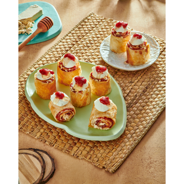 ⁦فطيرة بسبوسة و قشطة⁩ - الصورة ⁦1⁩