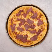 بيتزا بسطرمة ايطالي