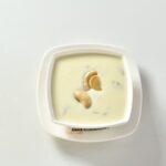 شوربة كريمة الدجاج و المشروم