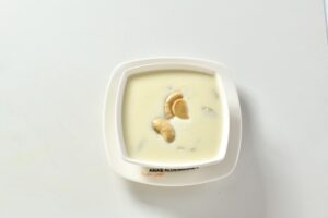شوربة كريمة الدجاج و المشروم