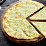 منقوشة موتزاريلا