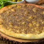 منقوشة زعتر بالخضروات
